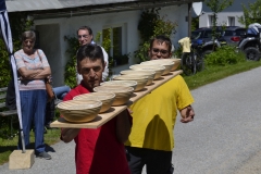 Brotbacken-im-Steinbackofen_030